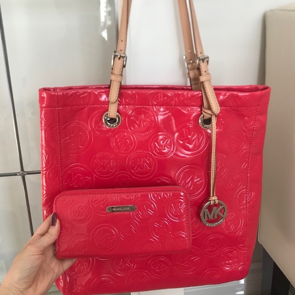 Michael Kors Embossed Monogram Handbag & Matching Wallet - Picture 1 of 8